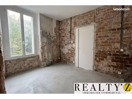 local commercial 43 m²