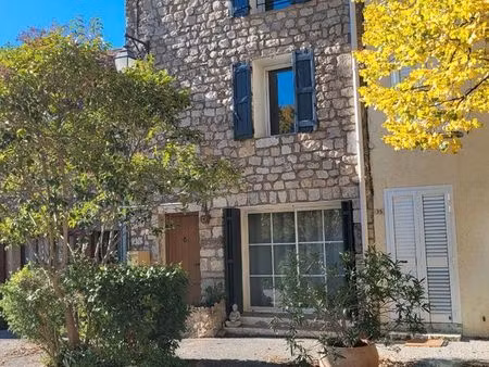 maison de village en pierre