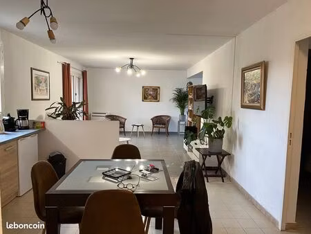 superbe t3 avec terrasse proche centre historique