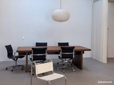 bureau privatif 6 postes dans un lieu créatif – paris 11e
