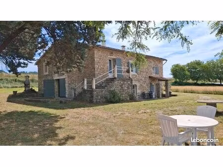 mas provençal à louer