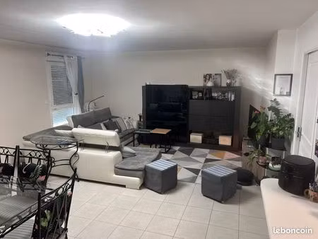 appartement 3 pièces 77m2