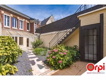 maison de ville 5 pièces 180 m²