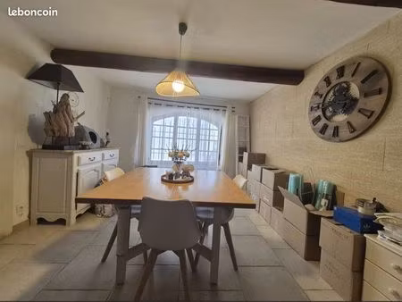 maison de village en pierre 120 m² avec grande terrasse – eyragues