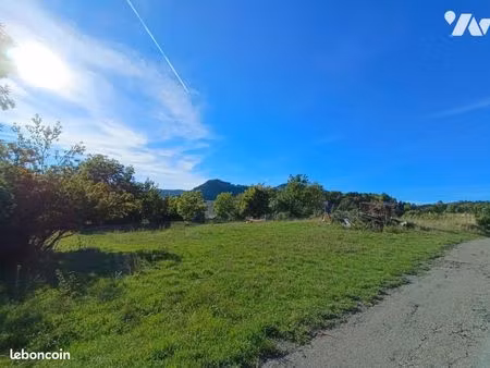 terrain 1056 m² la breole