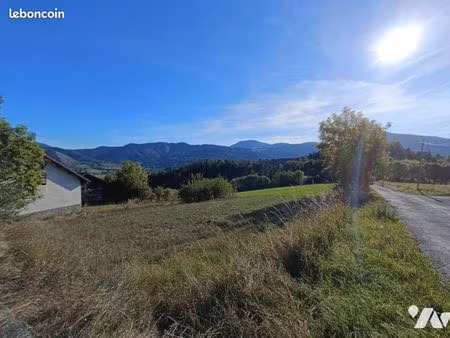 terrain 898 m² seyne
