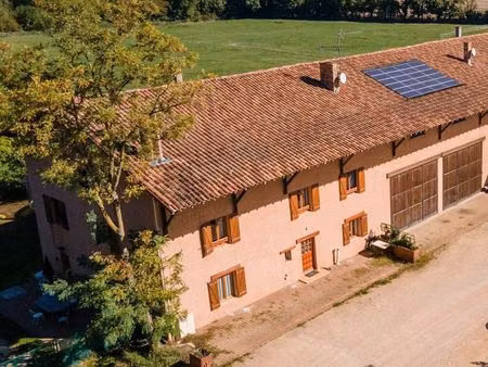 maison de 240 m2 dans ferme équestre