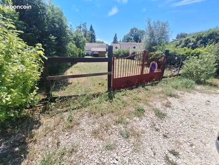terrain constructible de 545 m² – soucy (89100) – jouancy
