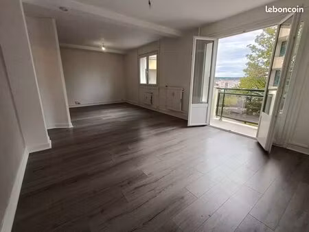 appartement rénové 3 chambres