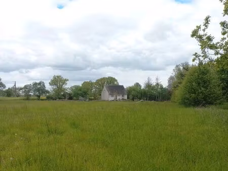 grande maison rénovée vue sur les champs