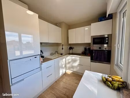 appartement t4 rénové secteur boulouris