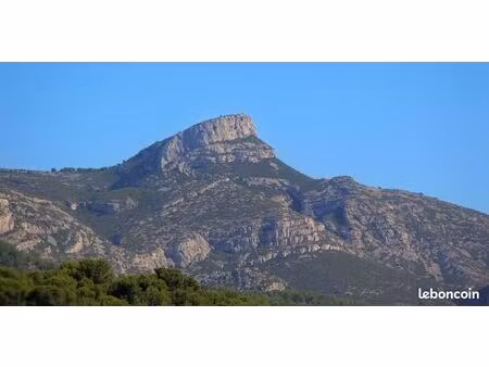 terrain 700 m² aubagne
