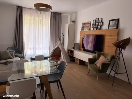 location appartement 4 pièces meublé – 84 m² + terrasse 9 m² – le carré levallois  levallo