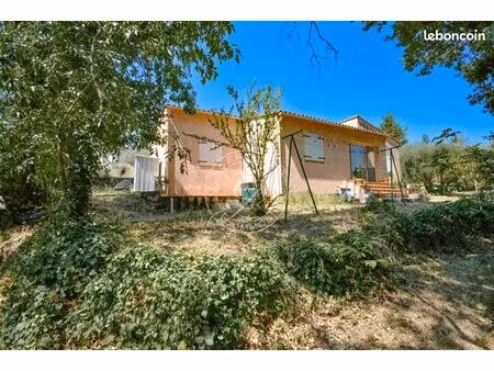 villa 4 pièces 121 m²
