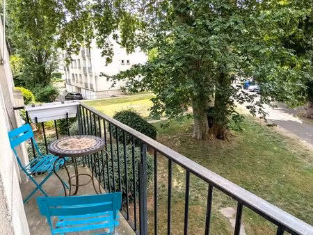 t4 lumineux - 85m² - sur parc d'un hectare