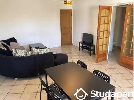 chambre 1 pièce 110 m²
