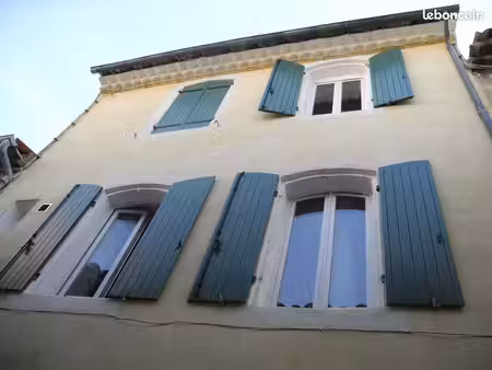 immeuble locatif de 3 charmants appartements loués 1.875e/mois (22.500e/an)