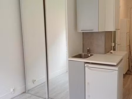 studio meublé 13 m² – levallois-perret – charges et électricité incluses”