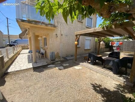 maison rdc vue sur mer. 2 chambres . jardin