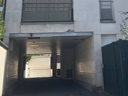 grand box à louer - bagneux