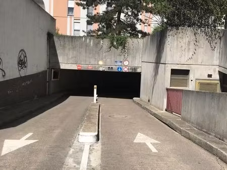 a louer place de parking en sous sol d'environ 12 m² à boulogne-billancourt  quartier sill