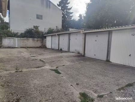 location garage/ box