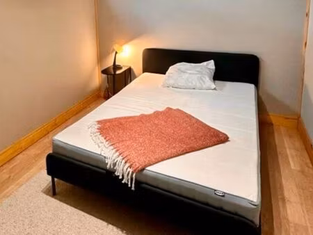 chambre meublée maison