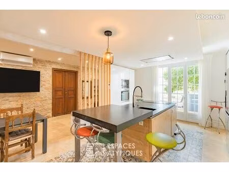 maison 9 pièces 328 m²