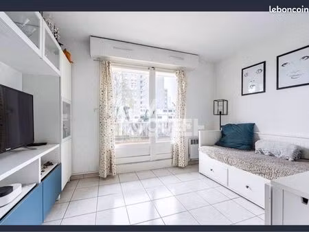appartement meublé avec grand balcon