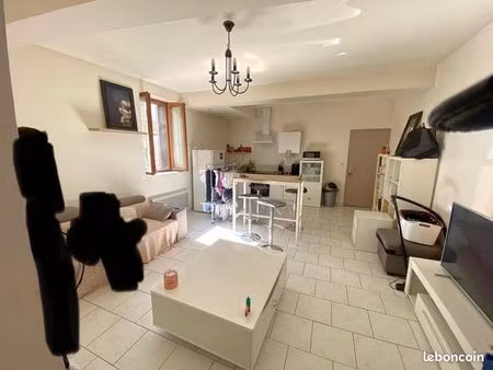 appartement 42m2 - t2 au centre de varilhes