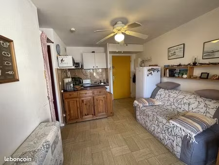 gruissan t2 dans residence avec piscine