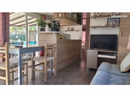 grand mobilhome  accès plage