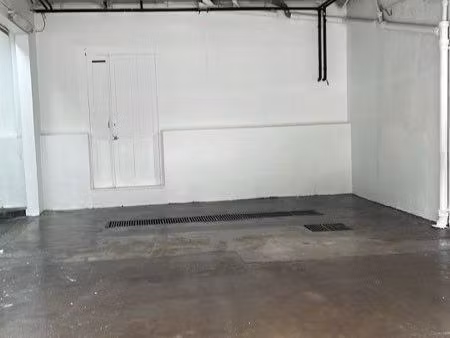 à louer – local commercial / entrepôt – la bresse