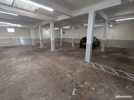 local commercial 265 m² nice
