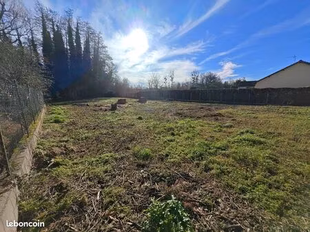 rare — terrain 2900m² — constructible — avec forêt + rivière — hors lotissement