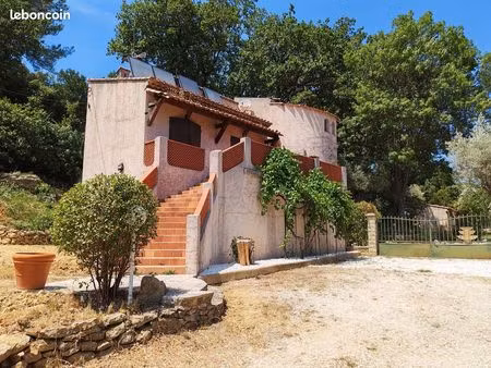 maison familiale avec studio indépendant