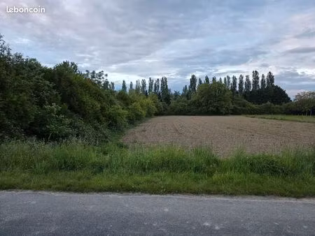 magnifique terrain de 1930 m² - idéal verger  maraichage