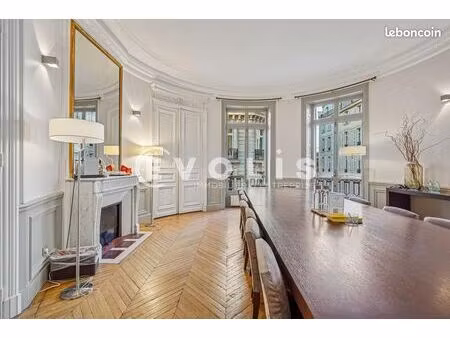 bureaux 289 m²