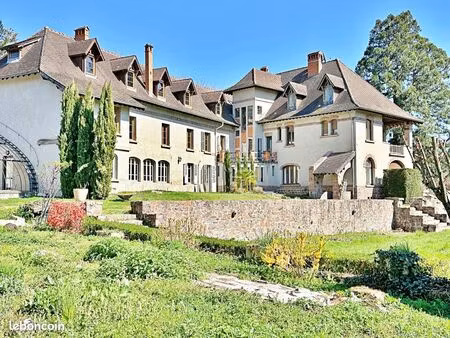 château 20 pièces 780 m²
