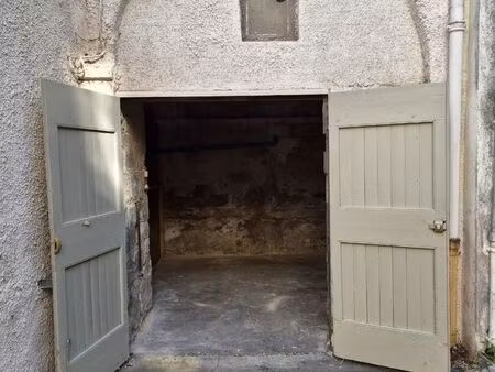 garage à louer – centre-ville de manosque
