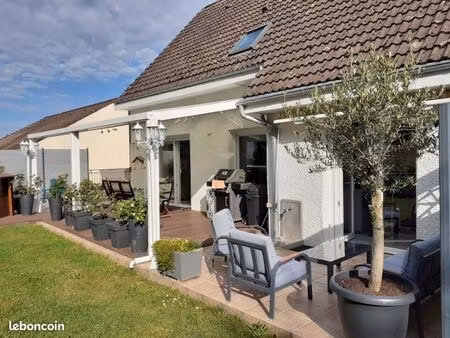 pavillon familial de 107m2 (loi carrez) bien situé