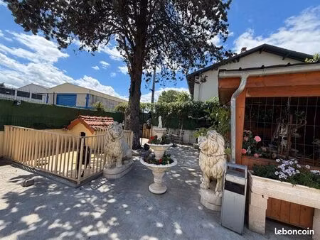 a vendre - spacieuse maison 7 pièces 160m2 grand jardin avec garage