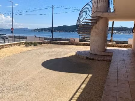 immeuble de 5 appartements de 420 m2 avec vue panoramique de 360° sur tamaris au bord de m