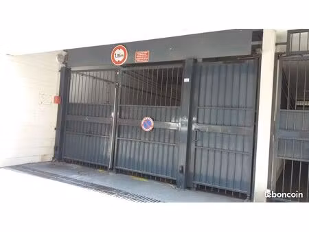 a louer parking proche métro aubervilliers 4 chemins pantin