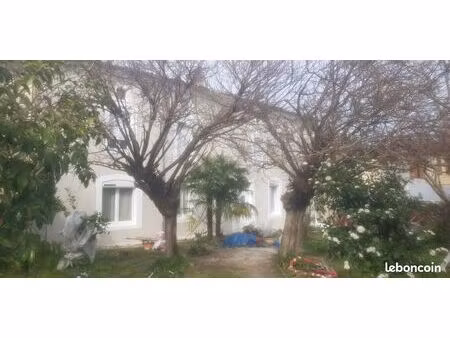 vends grande maison avec terrain constructible