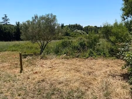 terrain constructible à celony   bouches-du-rhône