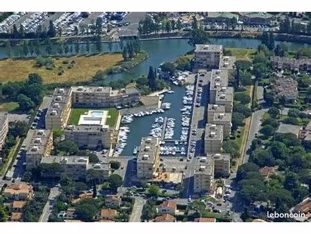 à louer – place de port 6 60 m x 2 50 m – résidence marco polo