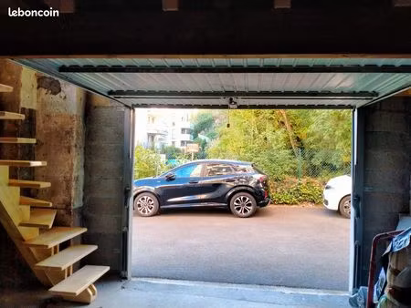 loue garage 22 m2 lyon 5