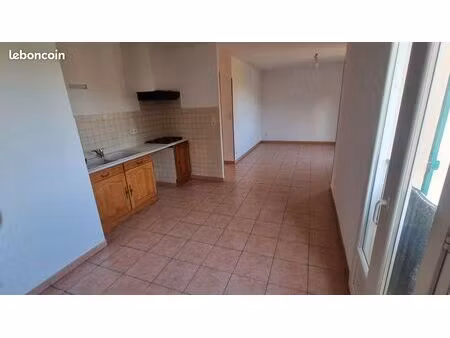 f3 non meublé à l'année