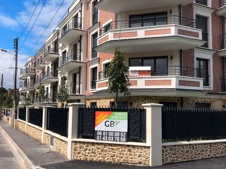 studio 1 pièce 30 m²